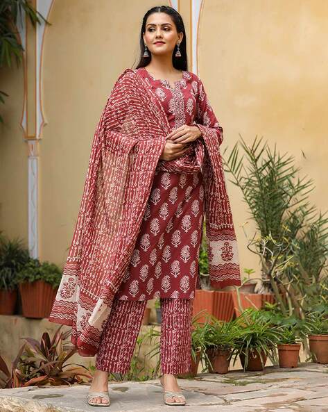 Women Printed Straight Kurta Set Price in India