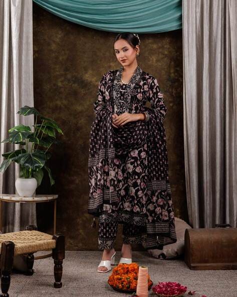 Women Embroidered Straight Kurta Set Price in India