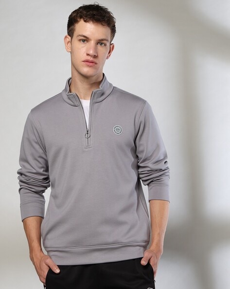 Men Regular Fit Sweatshirt with Half-Zip Closure