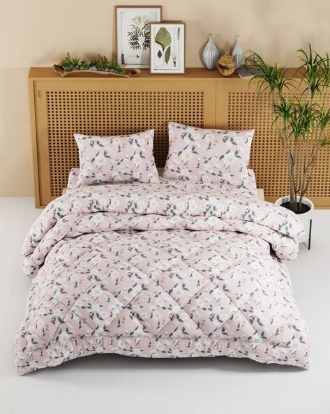 Printed Double Comforter with Double Bedsheet & Pillow Covers