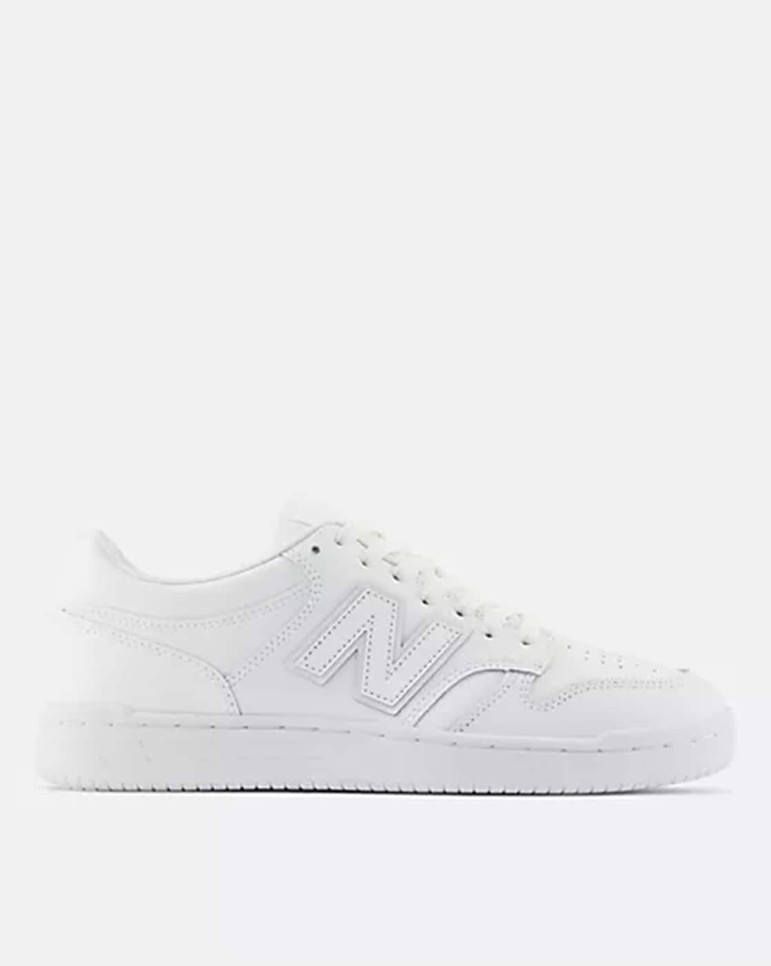 -1117Wx1400H-469486713-white-