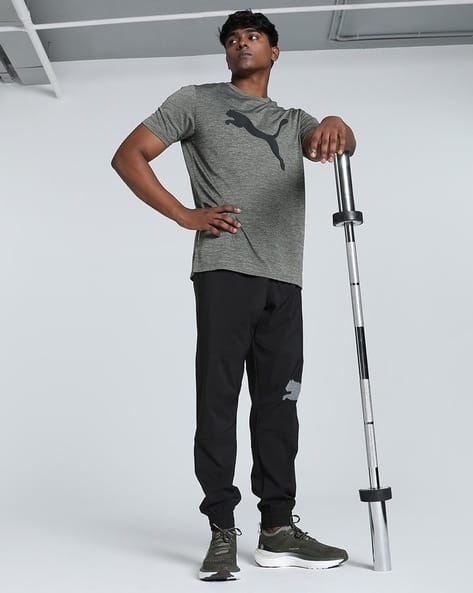 Men Woven Training Cargo Joggers