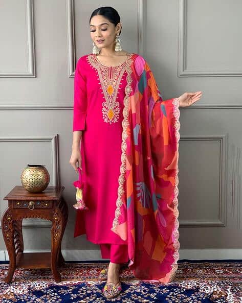 VAIDEHI FASHION Women Embroidery Straight Kurta Set