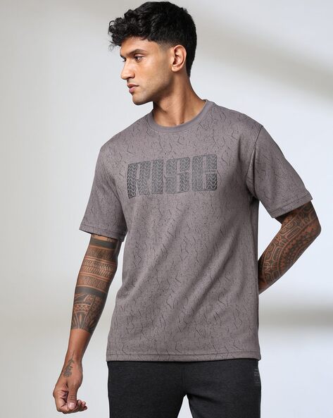 Men Typographic Print Boxy Fit Crew-Neck T-Shirt