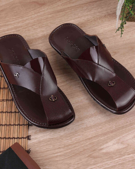 Mochi Men Round-Toe Slip-On Sandals