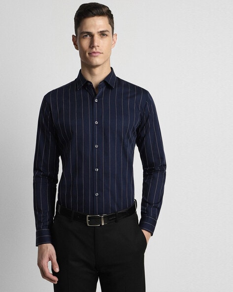 Men Slim Fit Spread-Collar Shirt