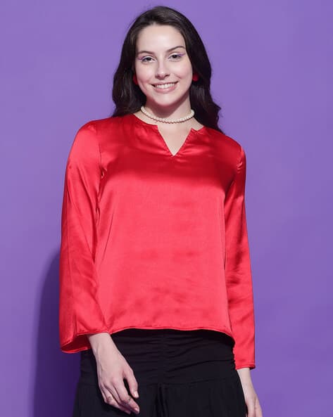 KOTTY Women Relaxed Fit V-Neck Top