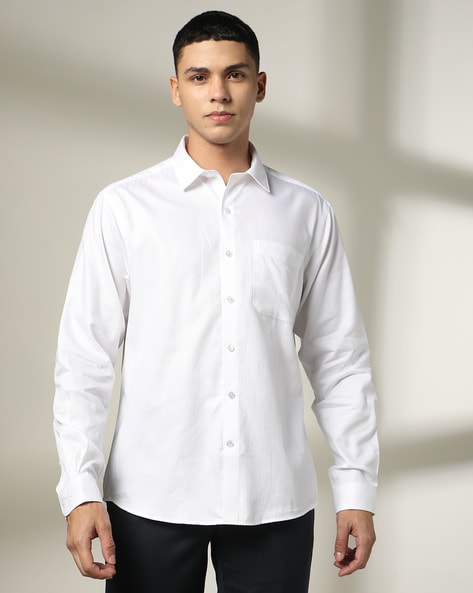 Men Regular Fit Cotton Shirt with Patch Pocket