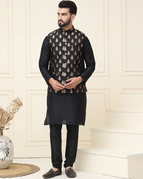 Sojanya Mandarin Collar Kurta Pyjama Set