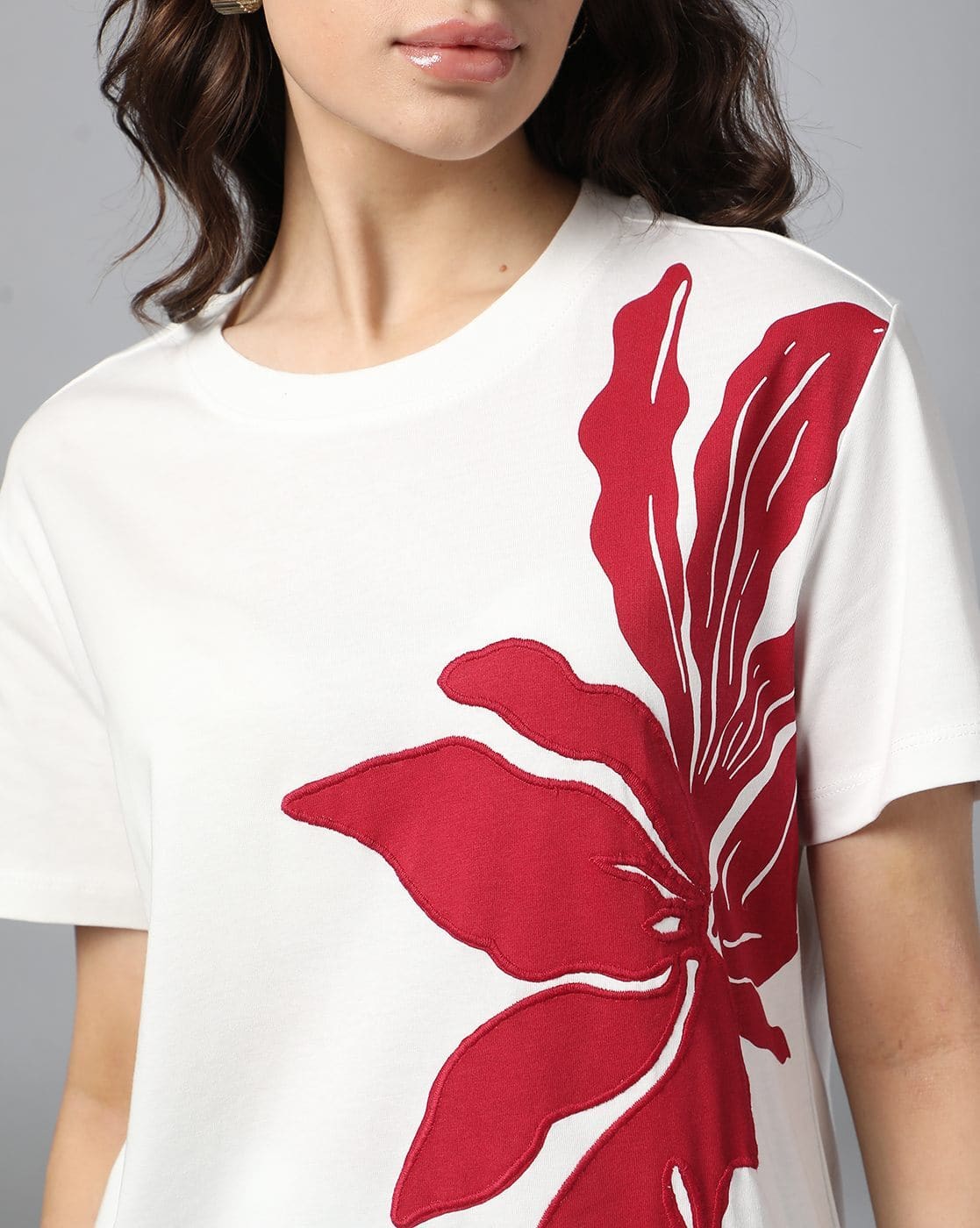 Women Floral Print Regular Fit Round-Neck T-Shirt