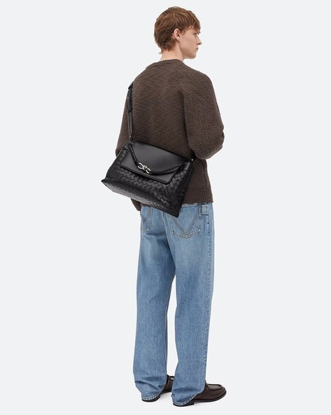 Buy BOTTEGA VENETA Medium Andiamo Messenger Bag | Black