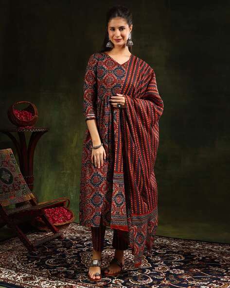 Women Anarkali Kurta Set Price in India