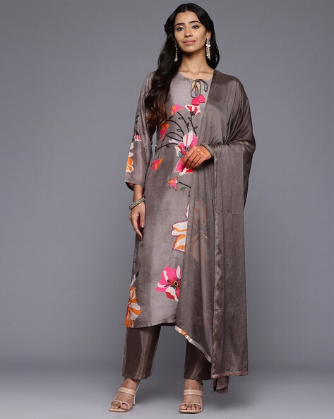 Varanga Women Printed Straight Kurta Set