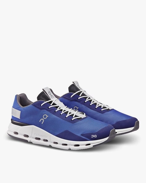 Men Cloudnova Form Lace-Up Running Shoes