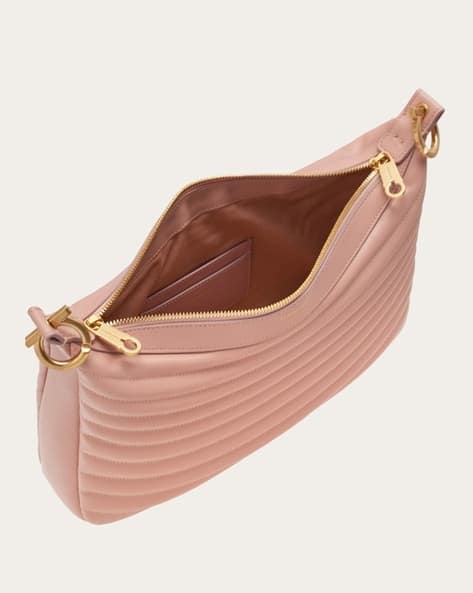 【FERRAGAMO】 Medium Quilted Crossbody Bag 0400020579992_NERO?wid=600&hei