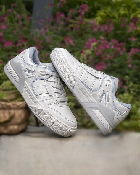 Mid-Tops Lace-Up Sneakers