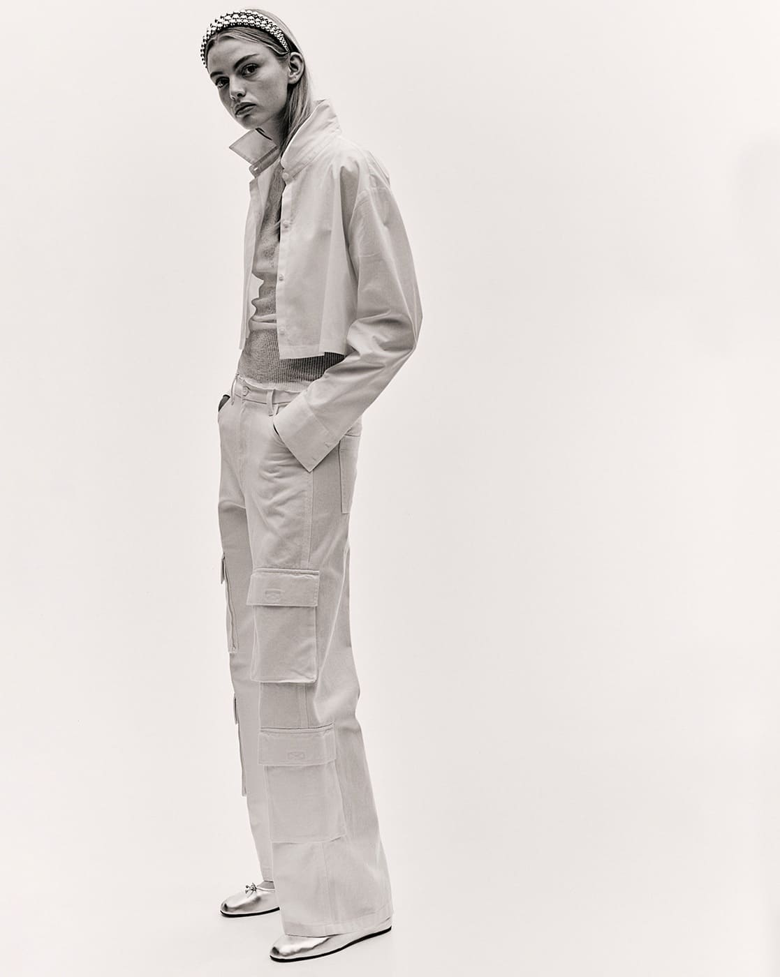 -1117Wx1400H-700313219-white-