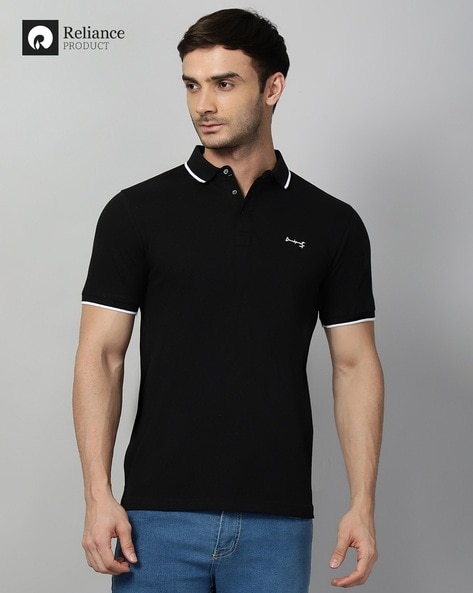 Men Regular Fit Polo T-Shirt with Contrast Tipping