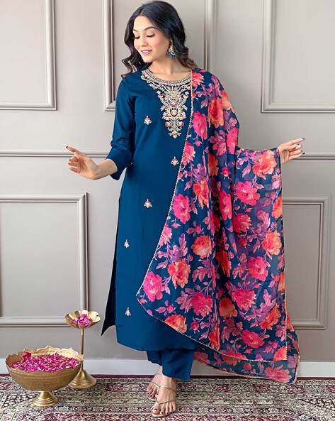 Women Embroidery Straight Kurta Set Price in India