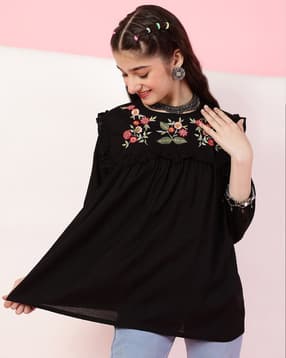 ishti Girls Regular Fit Embellished Top-picture-27
