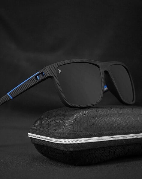 Buy Kaen Men Tokas-Jet-Black UV-Protec Online | Ajio.com