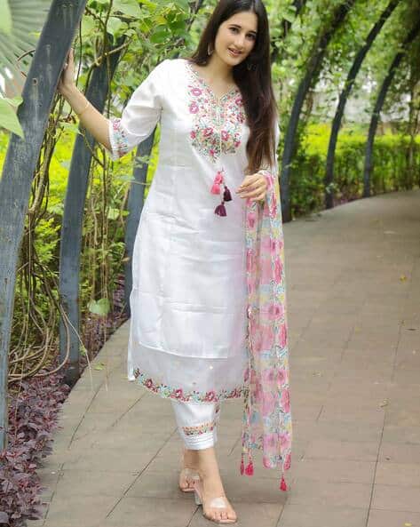 Women Embroidered Straight Kurta Set