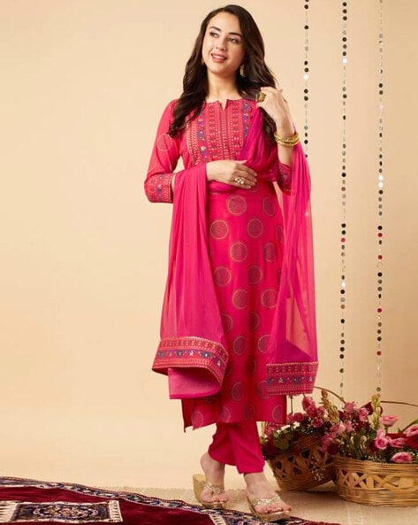 Women Printed Straight Kurta Set Price in India