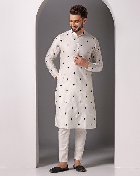 Kisah Men Embroidery Kurta