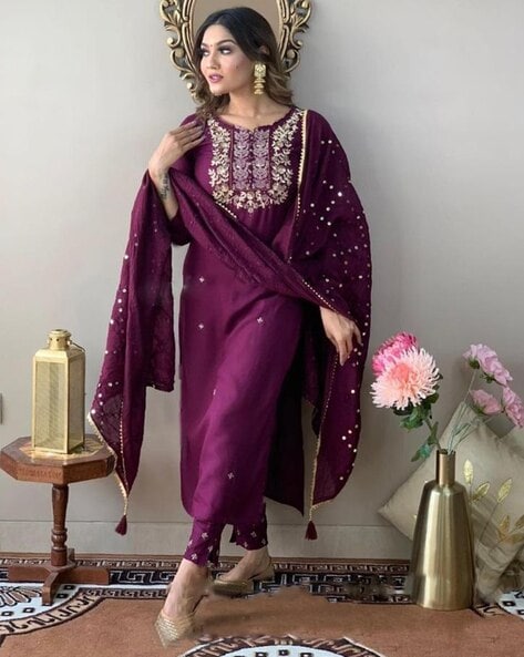 Women Embroidered Straight Kurta Set Price in India