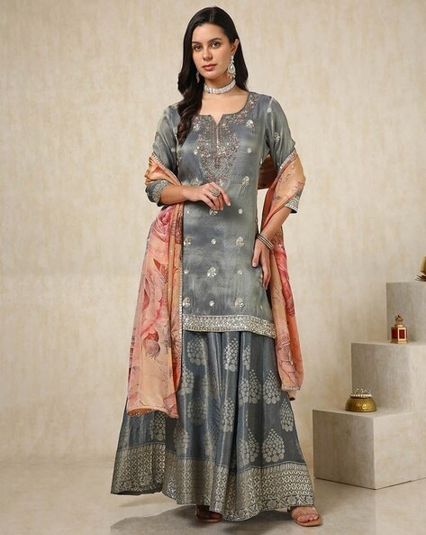 Women Embellished Straight Kurta Set Price in India