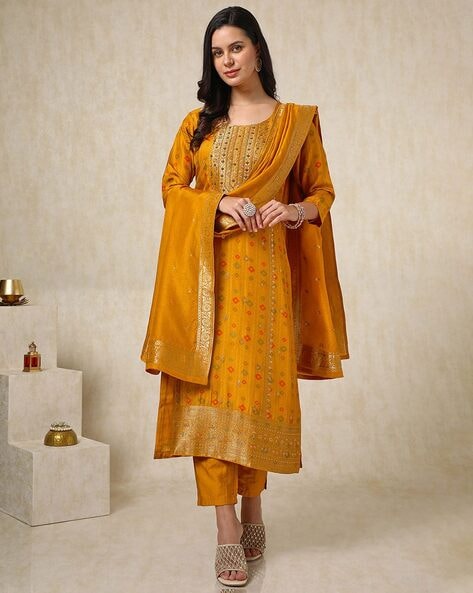 Woman Embellished Kurta Set Price in India