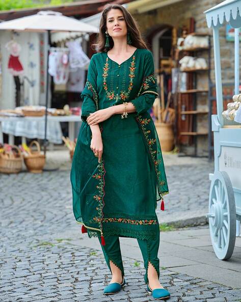 Women Embroidered Straight Kurta Set Price in India