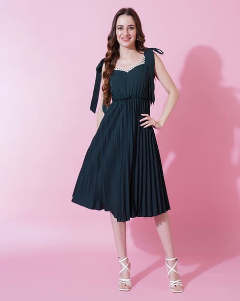 fitted bodycon dresses REYLA MINI BODYCON DRESS IN BLACK – AKIRA main image 1