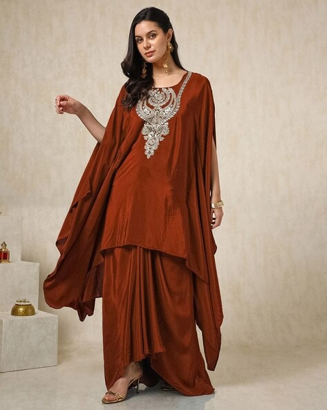 Woman Sleeveless  Embellished Kurta Set Price in India