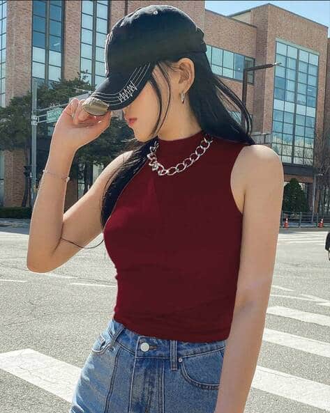 Women Sleeveless Slim Fit T-Shirt