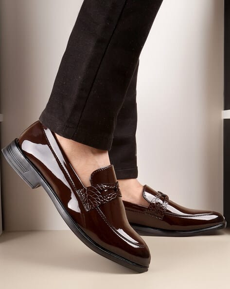BXXY Men Croc-Embossed Slip-On Shoes
