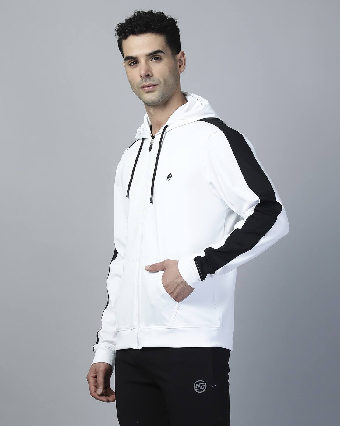 -1117Wx1400H-420497252-white-