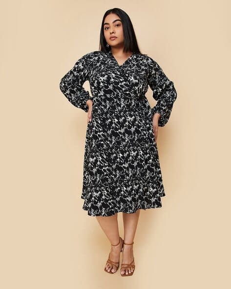 Buy BLACK Dresses for Women by MAX Online