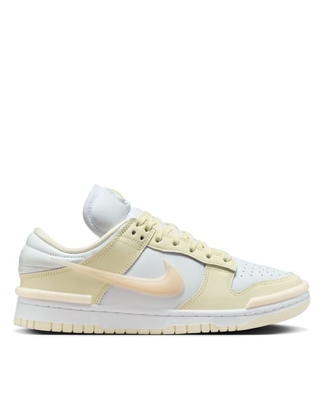 Women Dunk Low-Top Lace-Up Sneakers