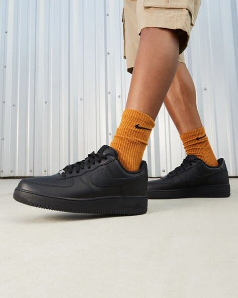 NIKE AIR FORCE 1 ’07 ブラック 27cm 新品未使用 エア フォース 1 NIKE AIR FORCE '07 ナイキ 海外限定 日本未発売