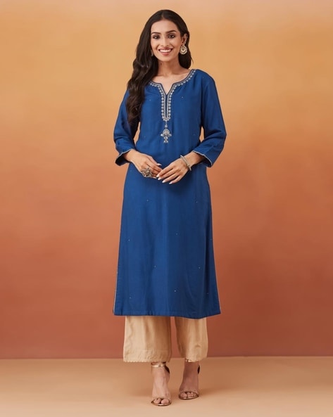 Fabindia Women Embroidered  V-Neck Kurta