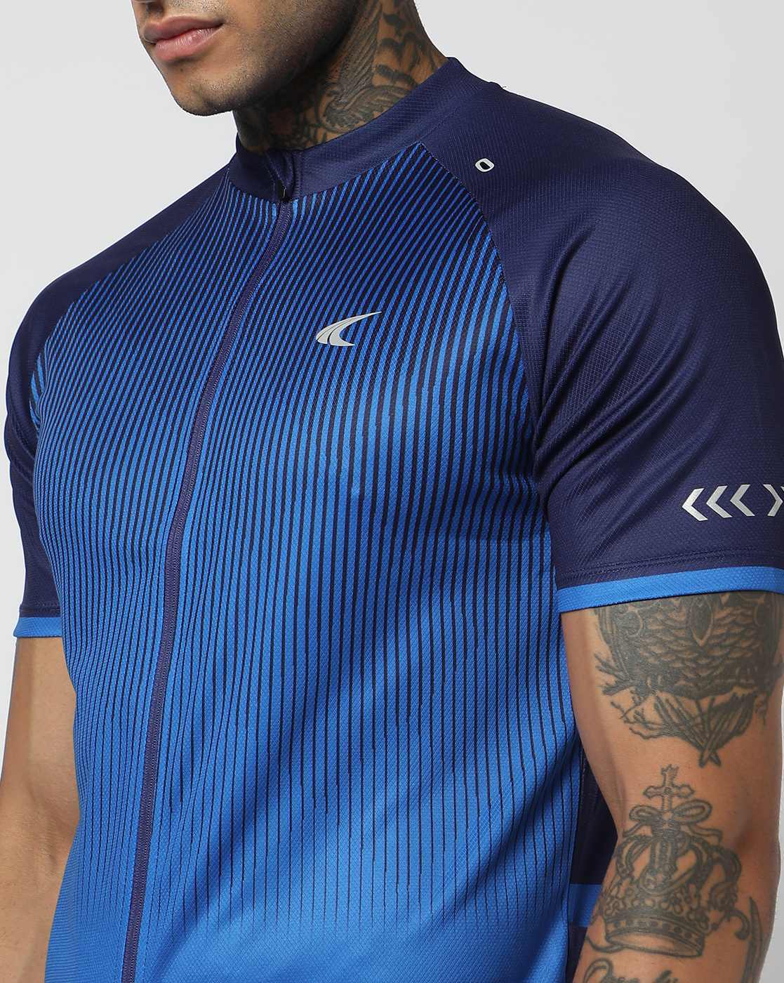 Buy PERFORMAX Men Front Zip Open Printed Cy Online | Ajio.com