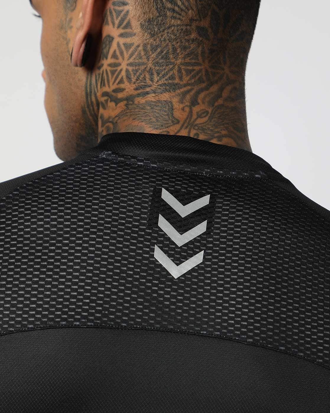 Buy Jet Black Tshirts for Men by PERFORMAX Online | Ajio.com