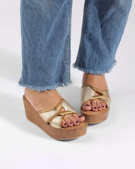 Catwalk Women Round-Toe Wedges