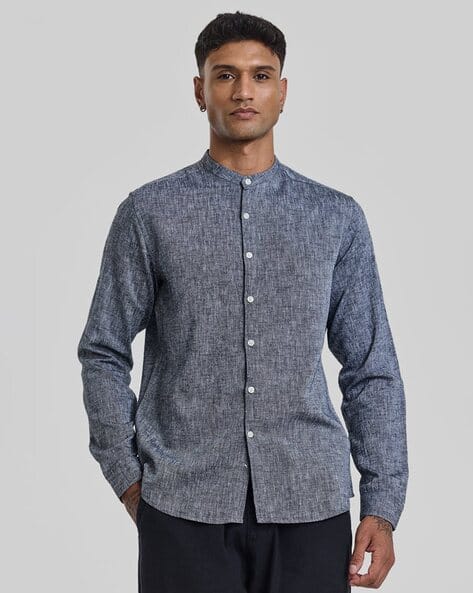 Men Textured Slim Fit Shirt