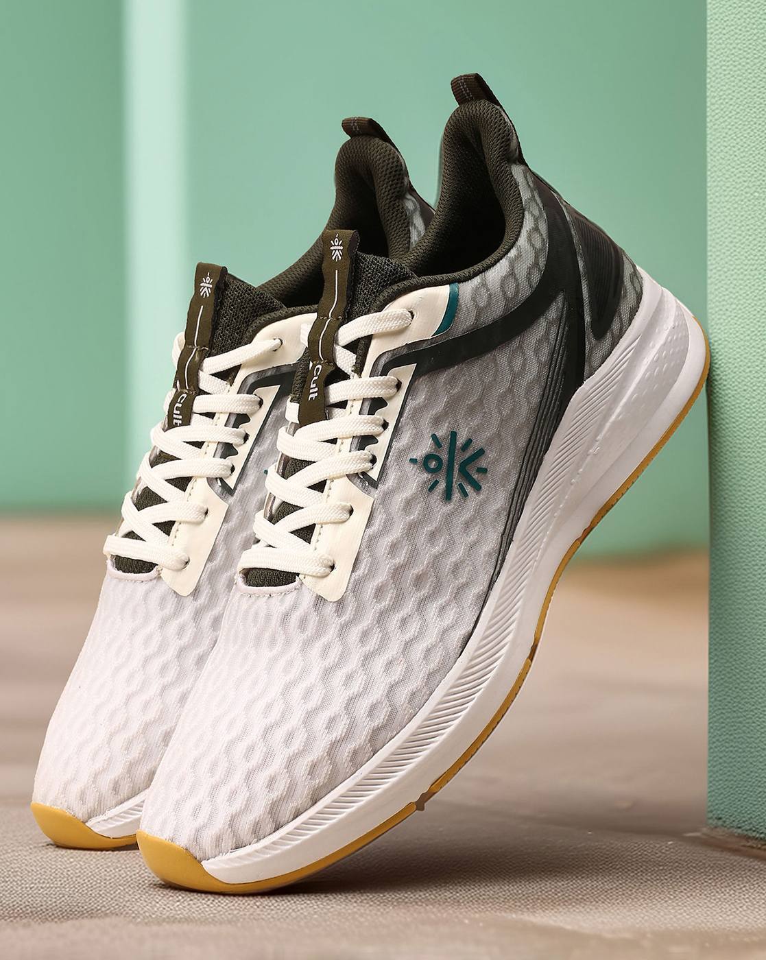 -1117Wx1400H-700391278-white-