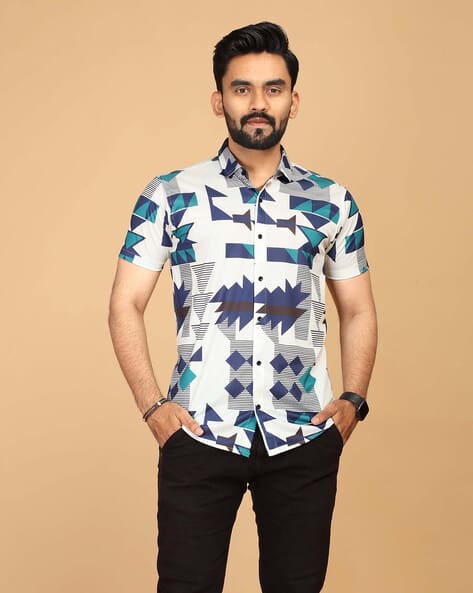 Less-Q Men Printed Regular Fit Shirt