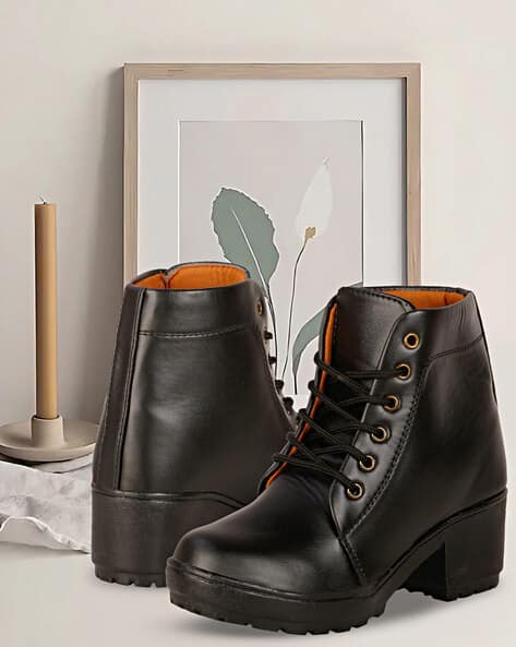 ISHRANSH Women Round-Toe Ankle-Length Boots