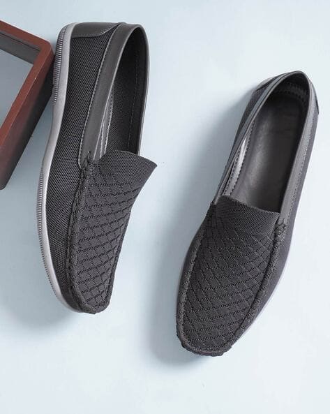 Men Round-Toe Slip-On Loafers