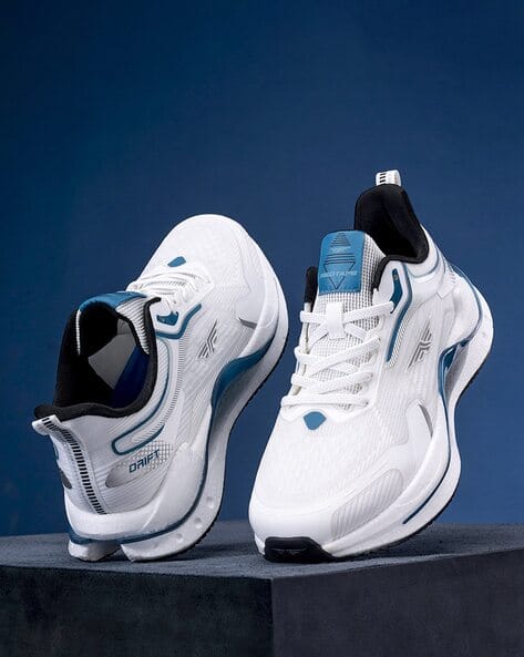 Sports Shoes with Mesh upper